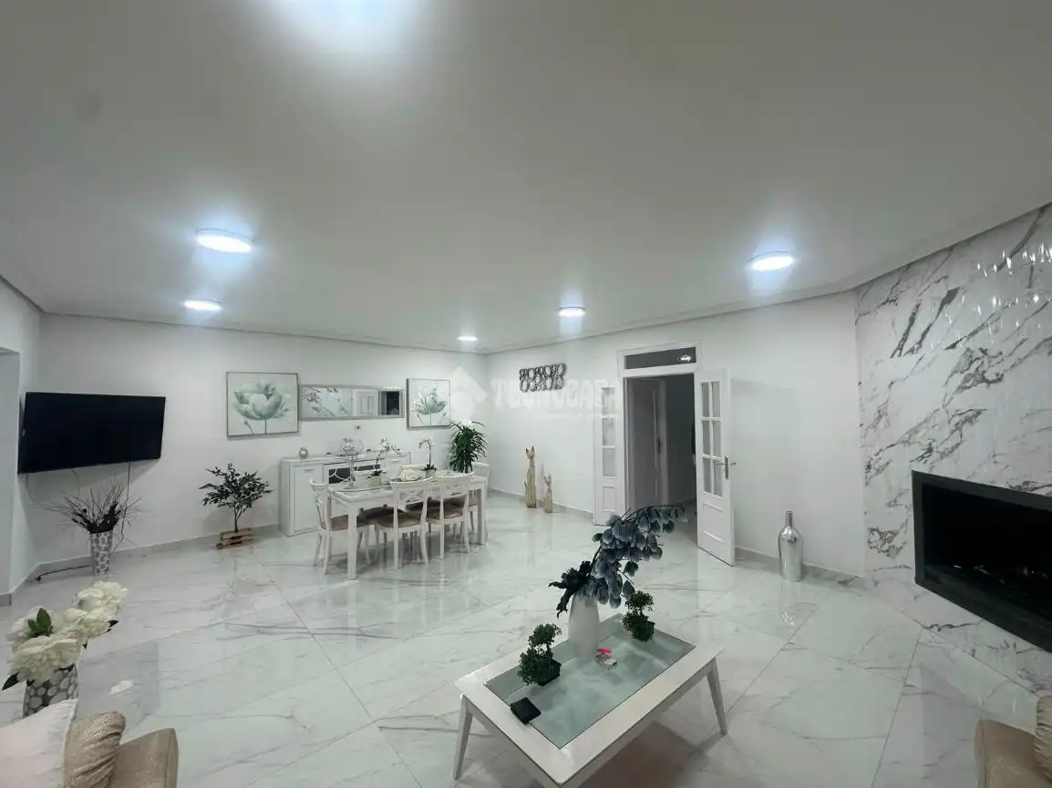 Dining room of Detached homes for sale in Mengíbar  with Air Conditioner, Terrace and Balcony