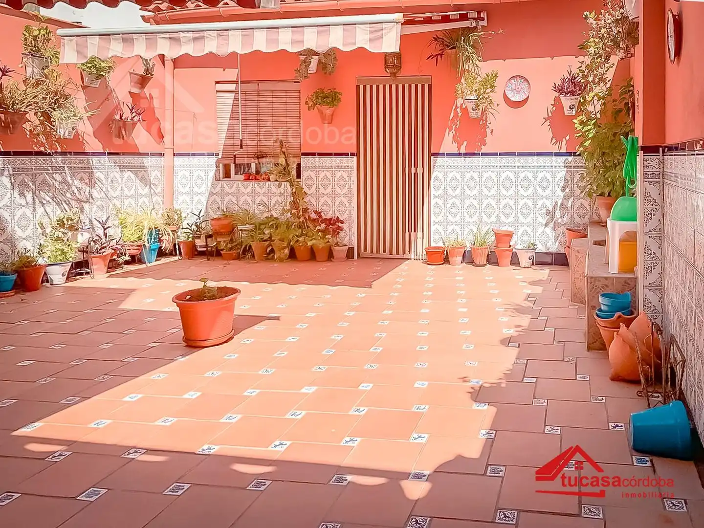 Terrassa de Casa o xalet en venda en Córdoba amb Aire condicionat, Traster i Moblat