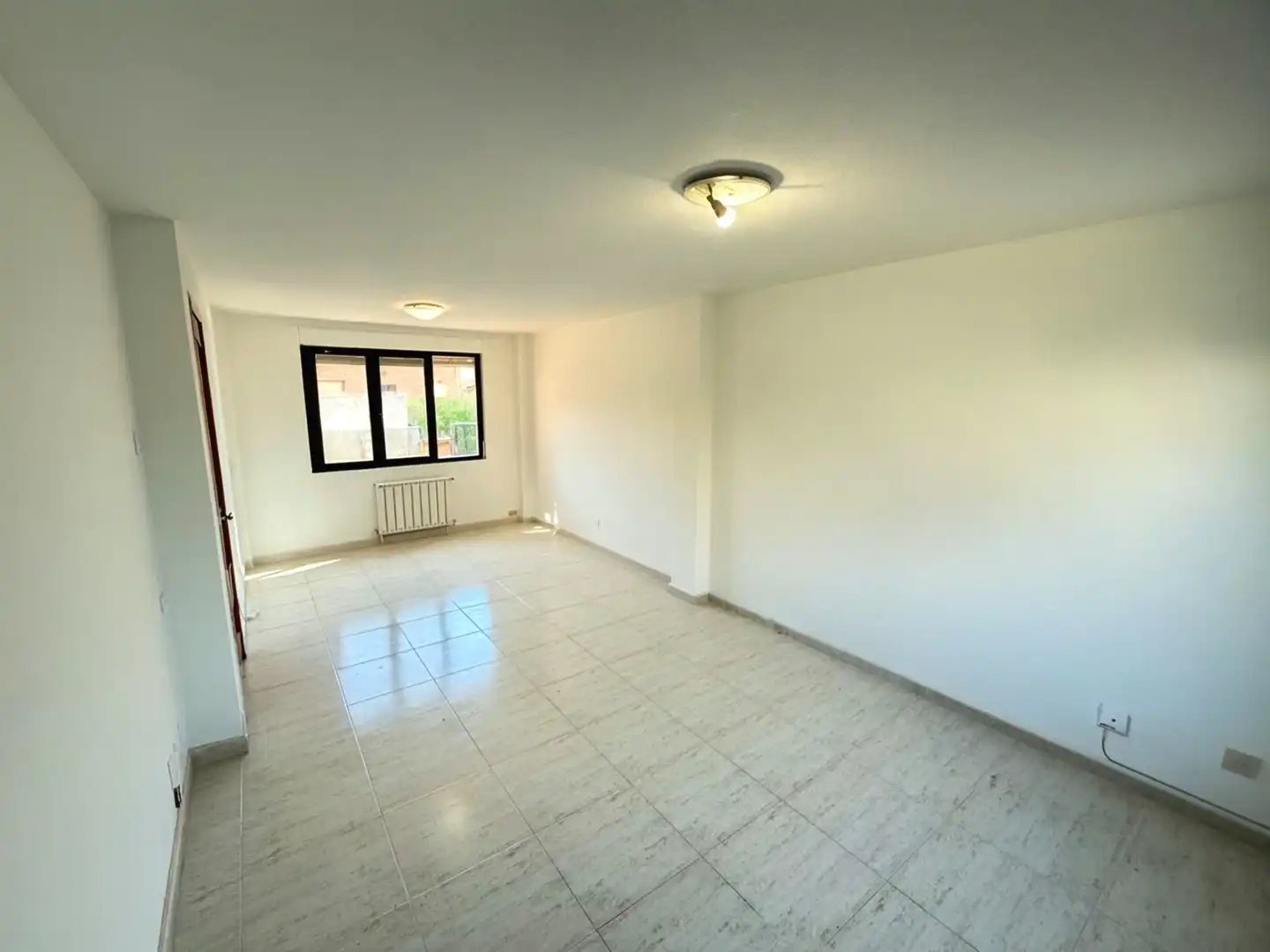 Casa adosada en venta en Yunquera de Henares con Aire acondicionado, Calefacción y Jardín privado