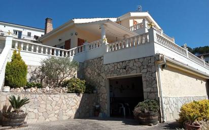 Vista exterior de Casa o xalet en venda en Maçanet de la Selva amb Calefacció, Jardí privat i Terrassa