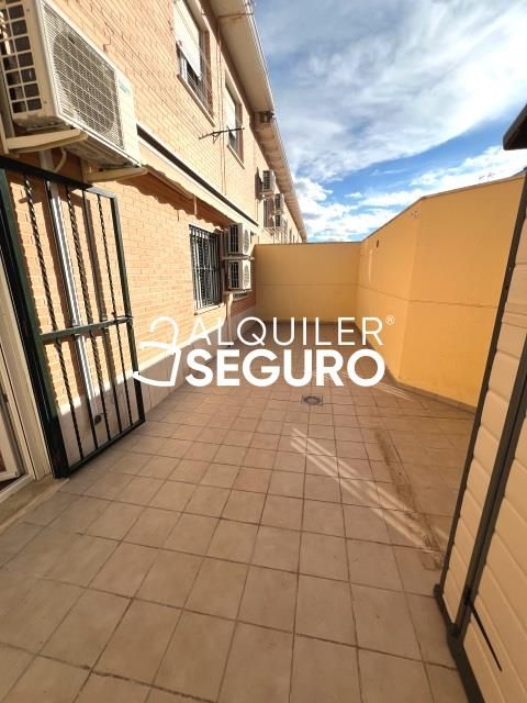 Exterior view of Flat to rent in San Martín de la Vega  with Air Conditioner, Heating and Terrace