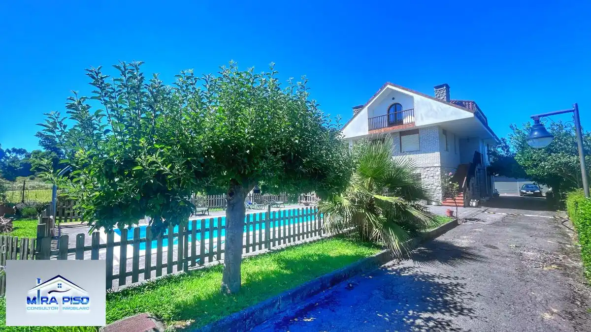 Außenansicht von Country house zum Verkauf in Arnuero mit Heizung, Terrasse und Abstellraum