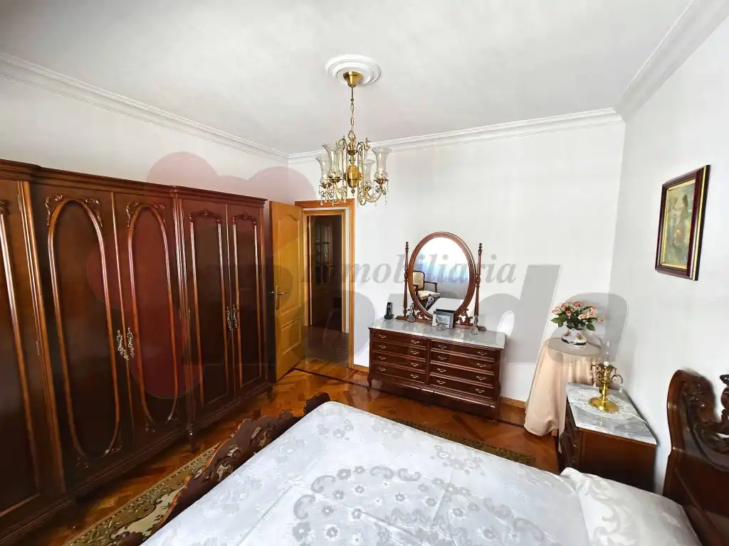 Bedroom of Flat for sale in Lugo