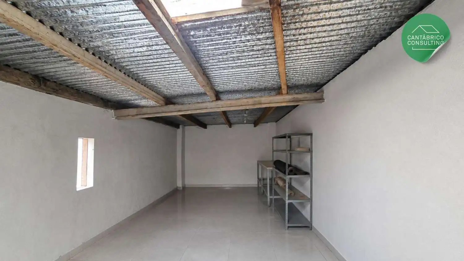 Local en venta en Navia con Amueblado