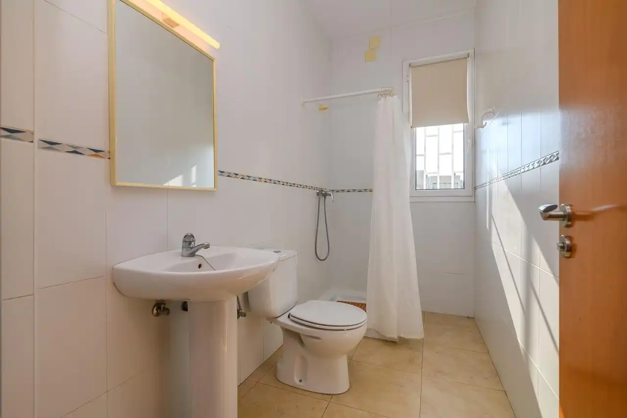 Bathroom of Houses for sale in Sabadell  with Air Conditioner, Heating and Terrace