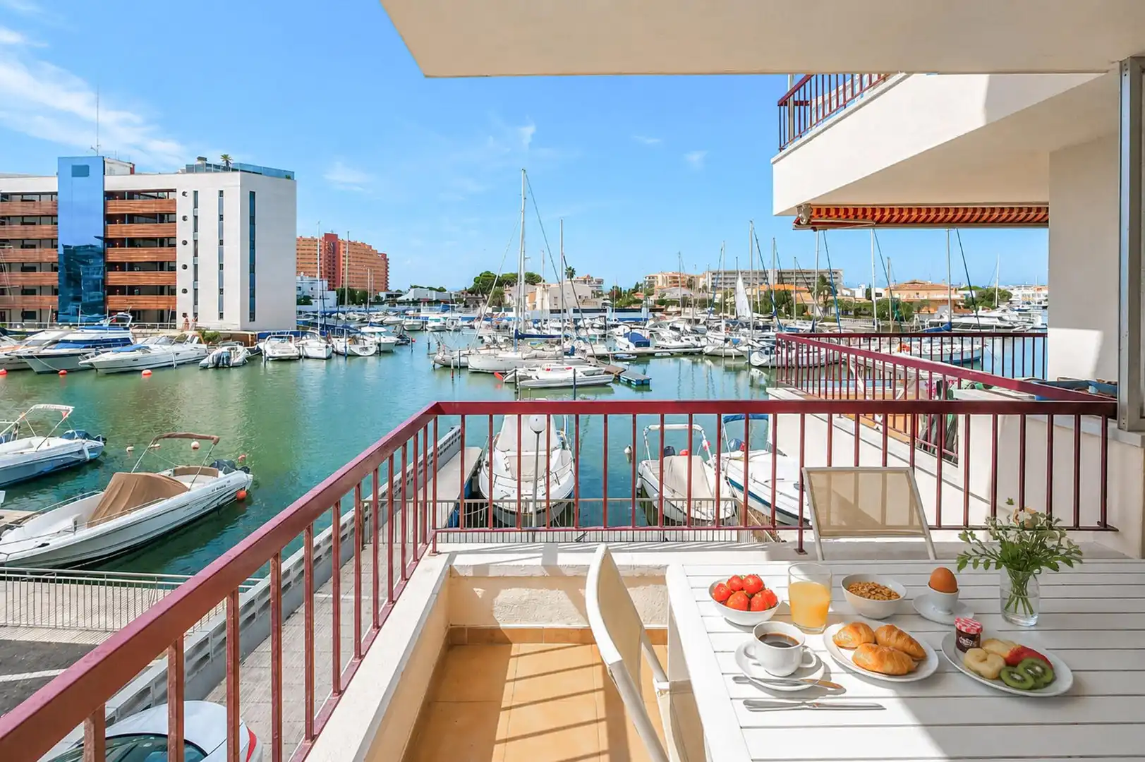 Vivienda con ascensor en venta en de la platja 55