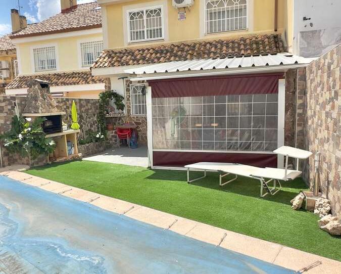 Photo 1 of House or chalet for sale in Paises Bajos, Yuncos, Toledo