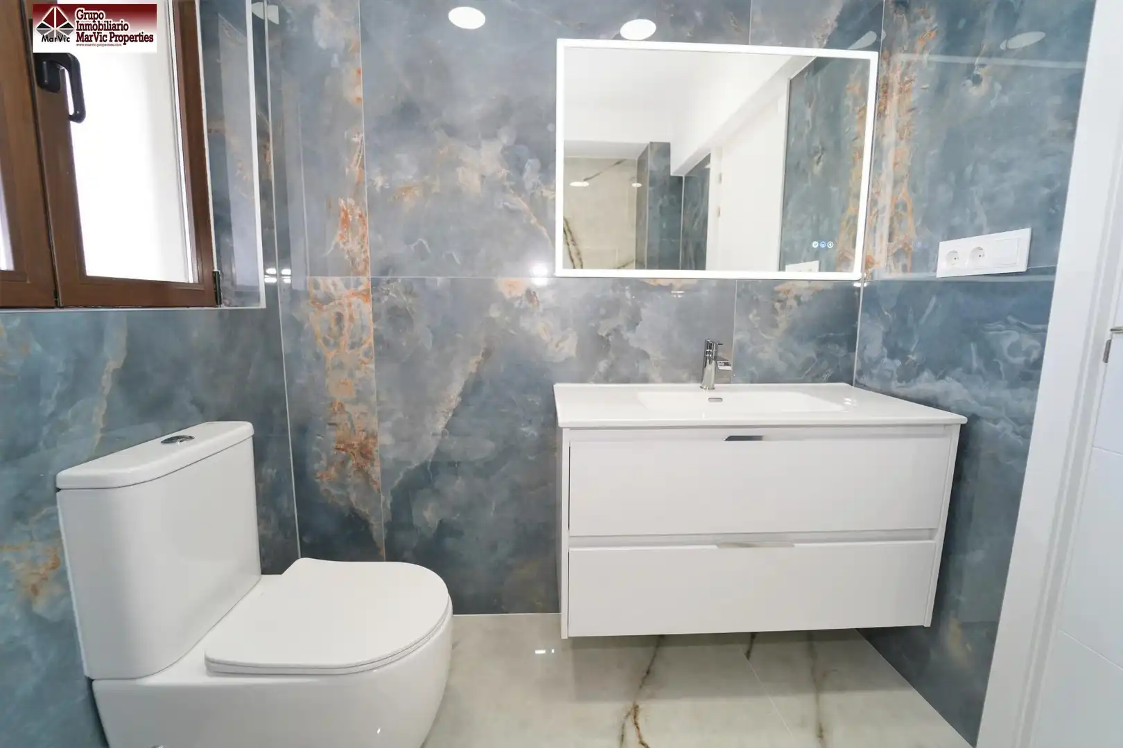 Chalet con piscina en venta en Coloma, imagen 17