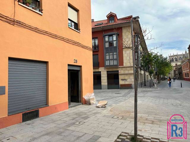 Local comercial en Alquiler en Los Cubos en San Mamés - La Palomera