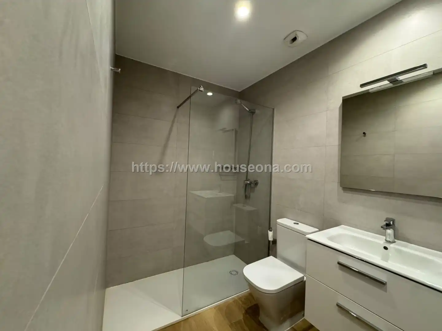 Bathroom of Attic for sale in Bilbao   with Heating, Terrace and Storage room