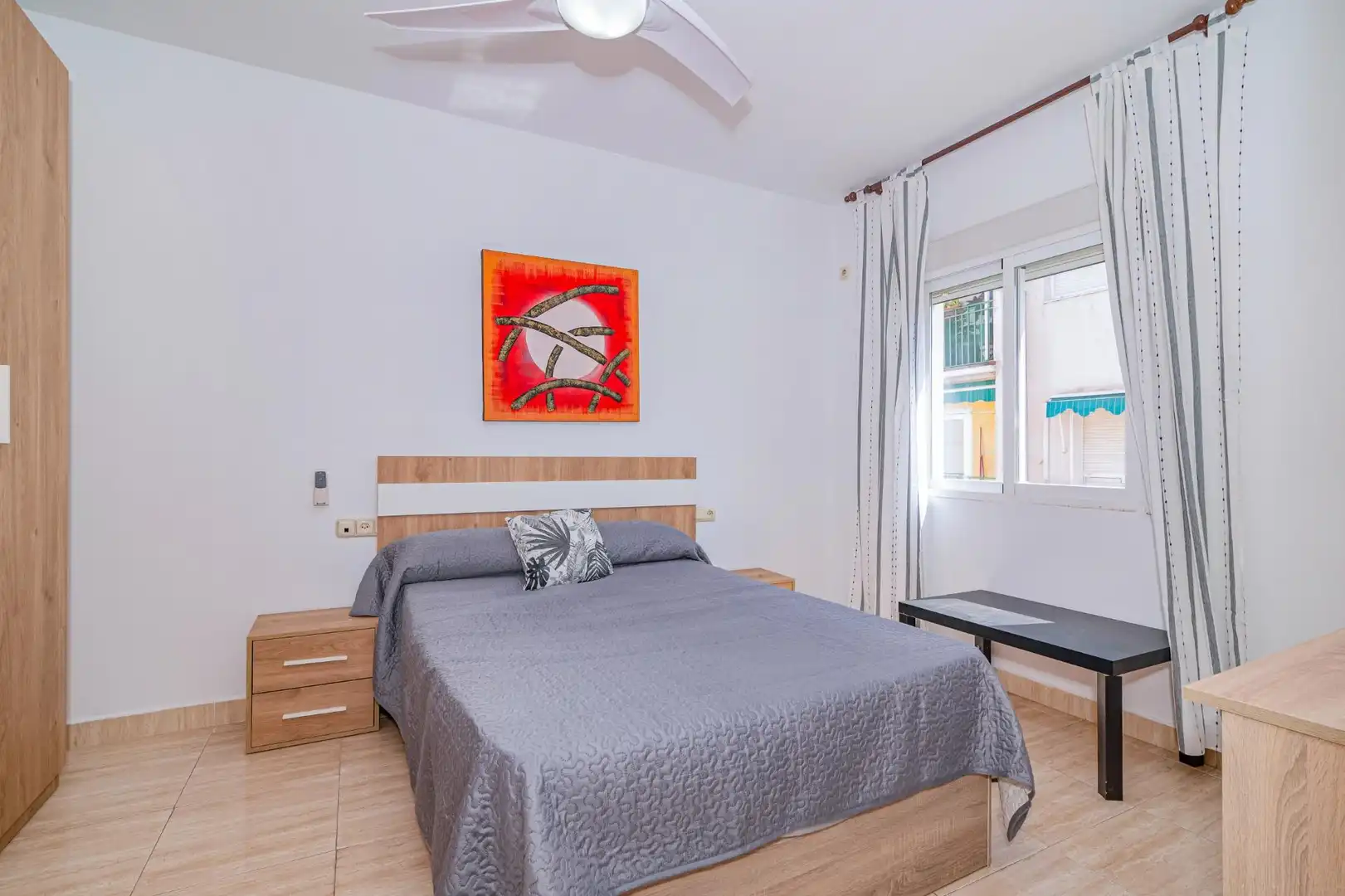 Bedroom of Flat for sale in Granada  with Air Conditioner, Heating and Terrace
