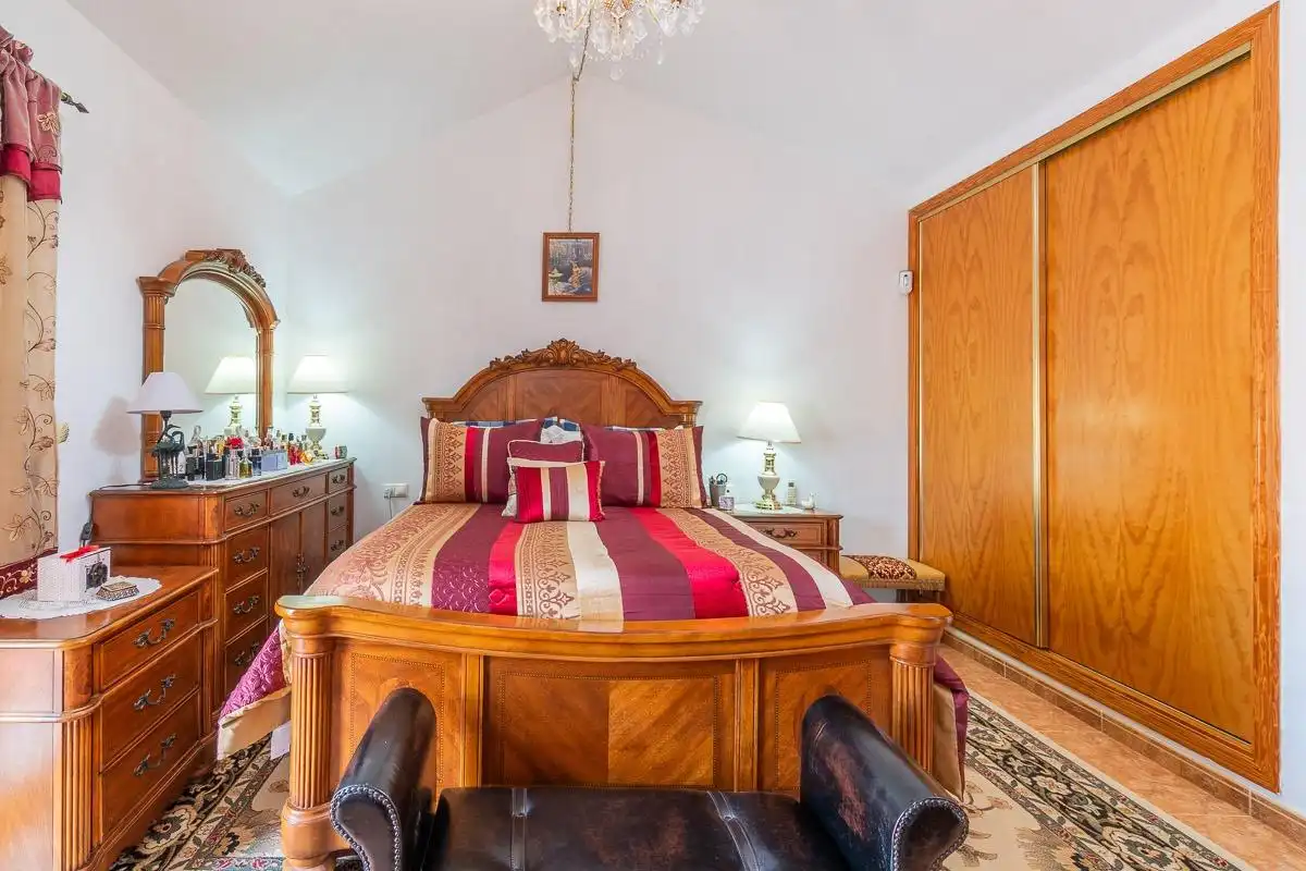 Habitación de Casa o chalet en venta en Orihuela con Aire acondicionado, Jardín privado y Trastero