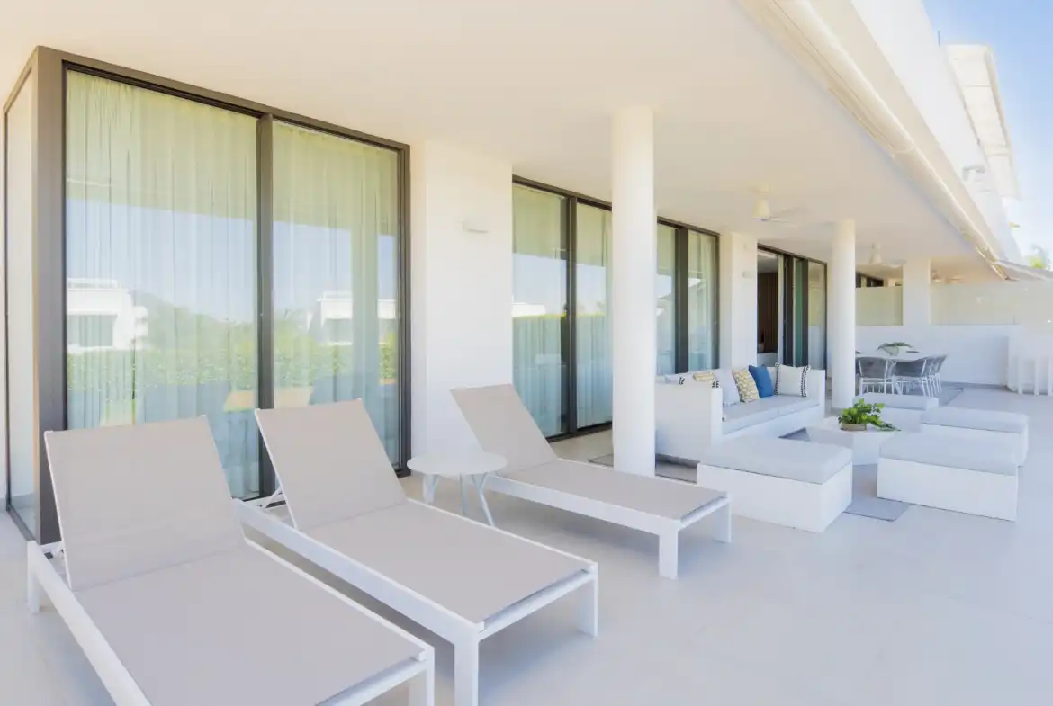 Terrassa de Apartament en venda en Estepona amb Aire condicionat, Jardí privat i Traster
