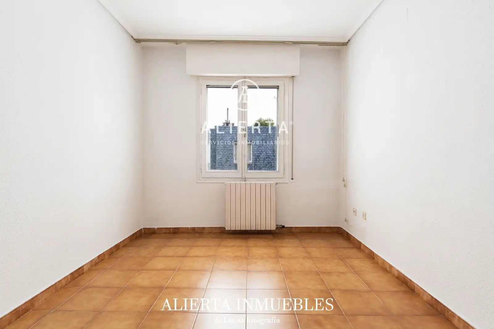Habitación de Casa o chalet en venta en Zaragoza con Calefacción y Trastero