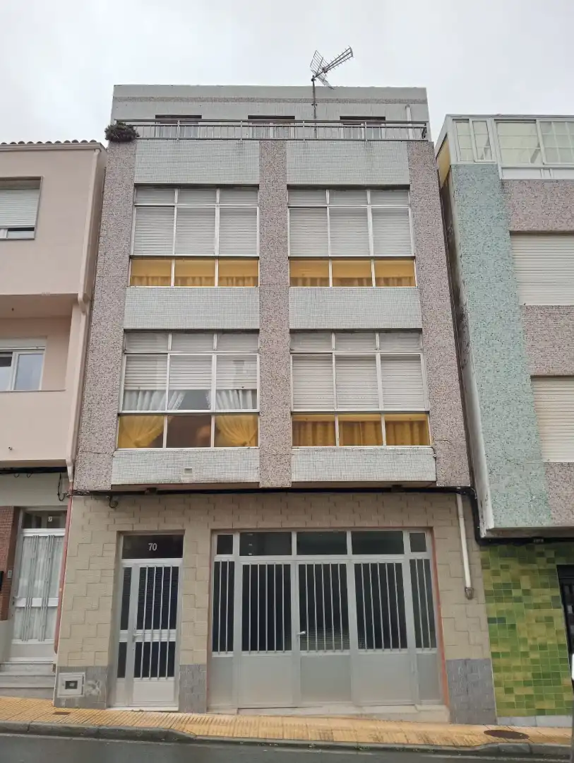 Adossat en venda a Malpica de Bergantiños