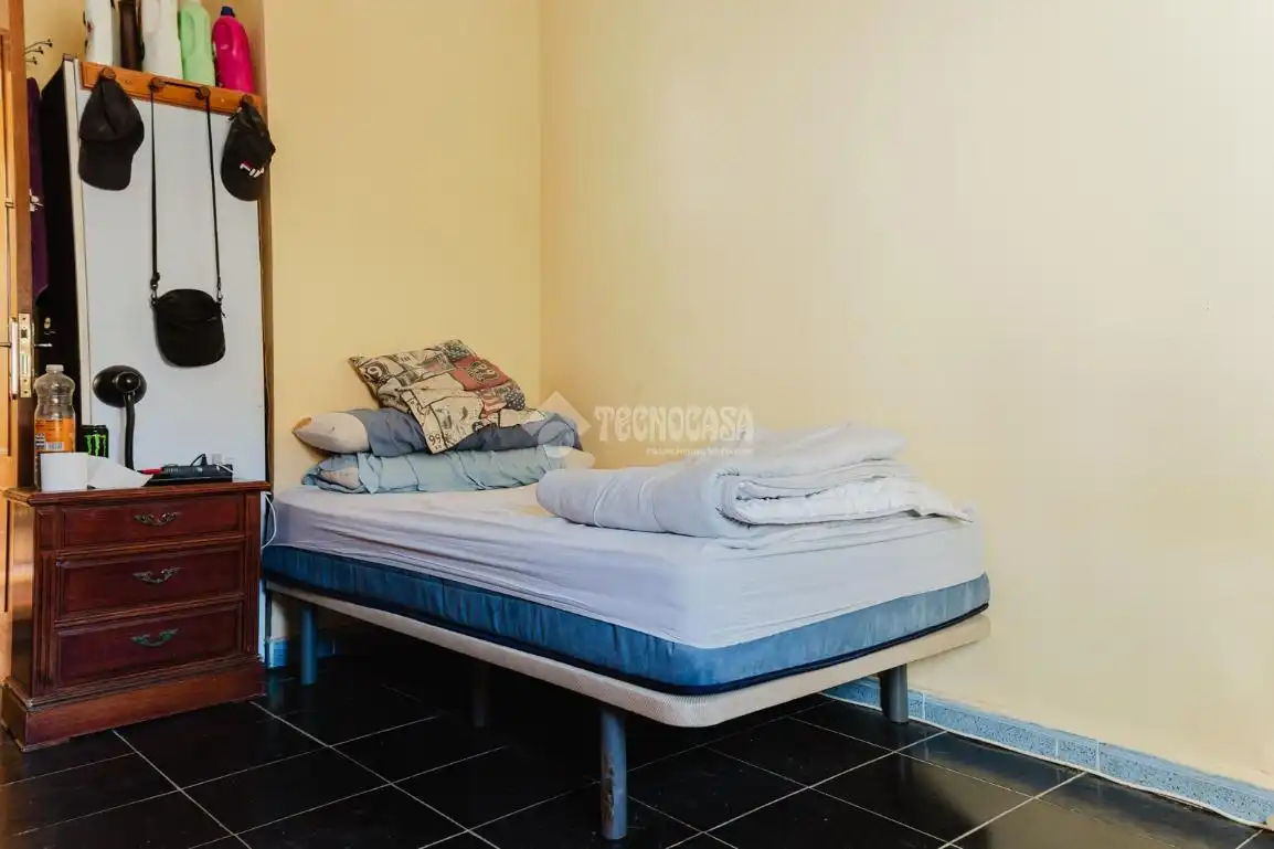 Habitación de Casa adosada en venta en Rioja
