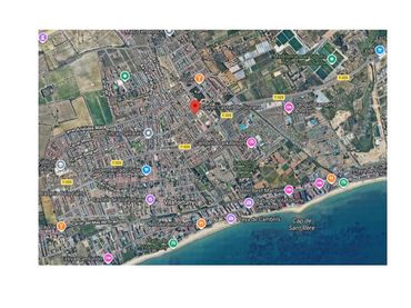 Chalet en venta en Carrer Castell de Siurana 7C