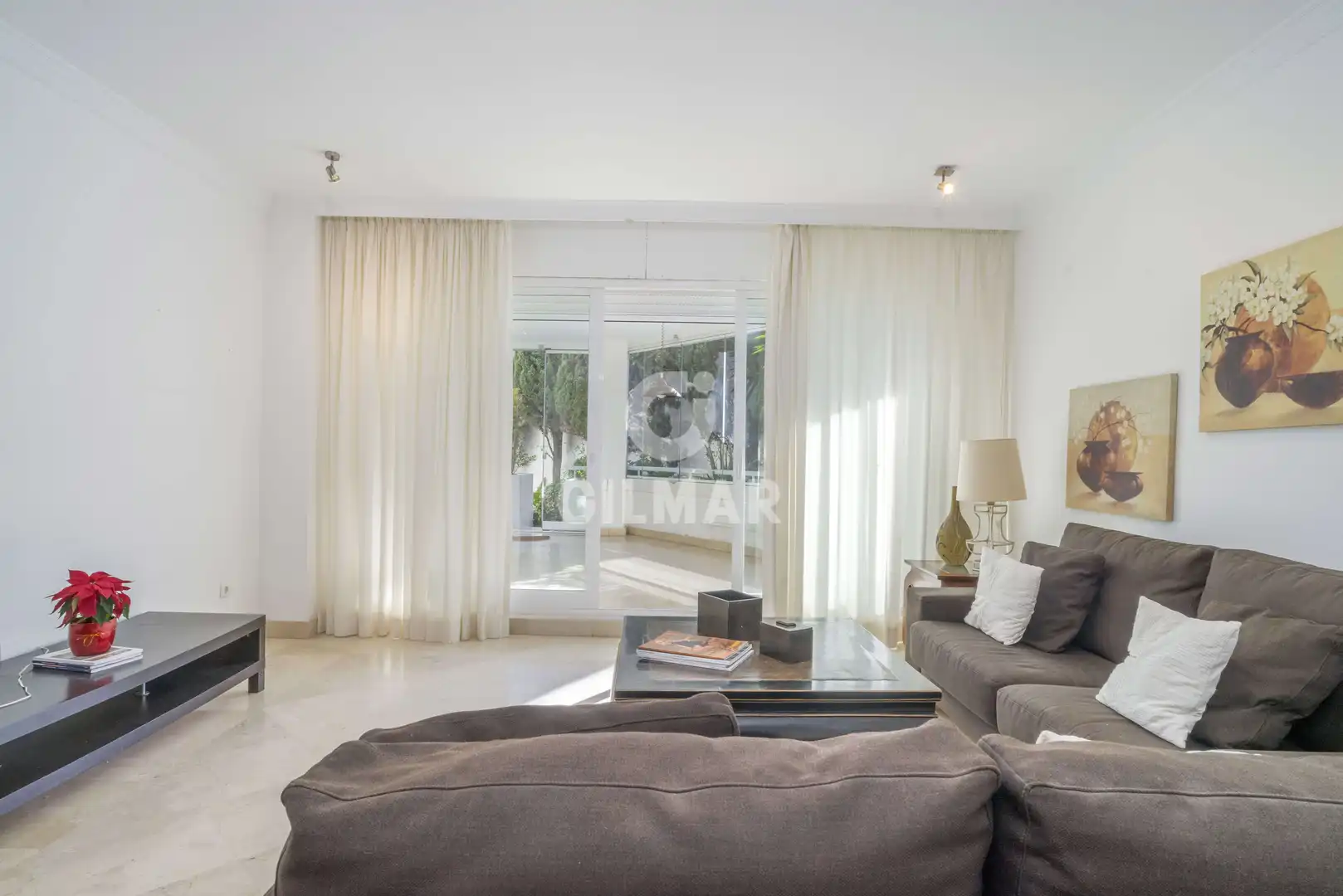Sala de estar de Apartamento en venta en Marbella con Calefacción, Jardín privado y Trastero