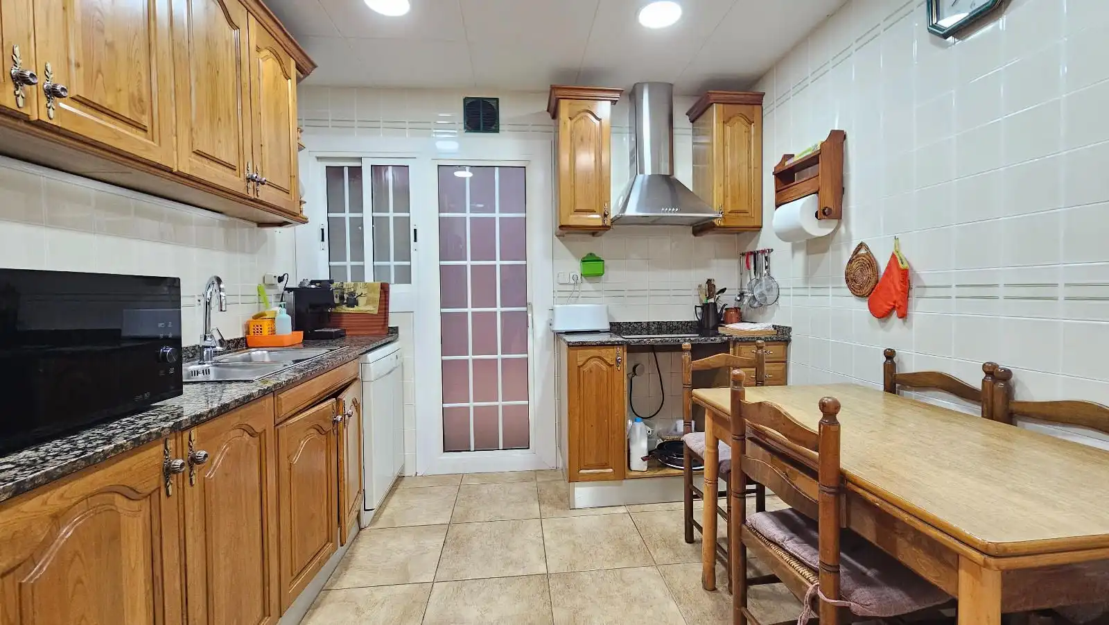 Cocina de Piso en venta en Barcelona con Aire acondicionado, Terraza y Amueblado
