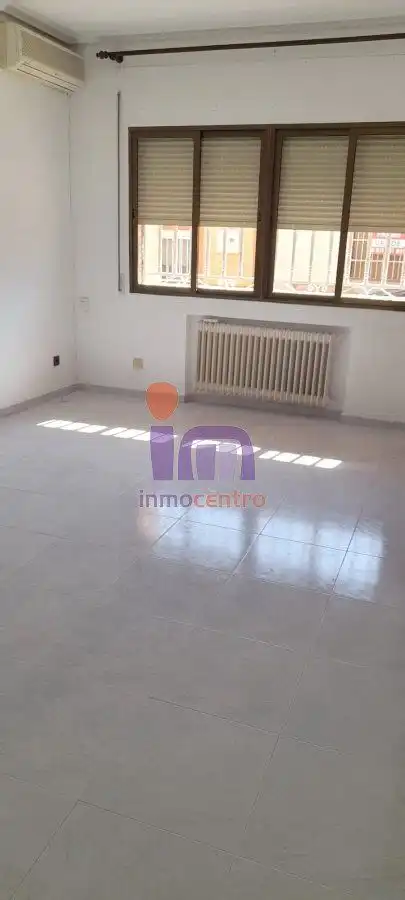 Maison avec terrasse à vendre à Valdepeñas