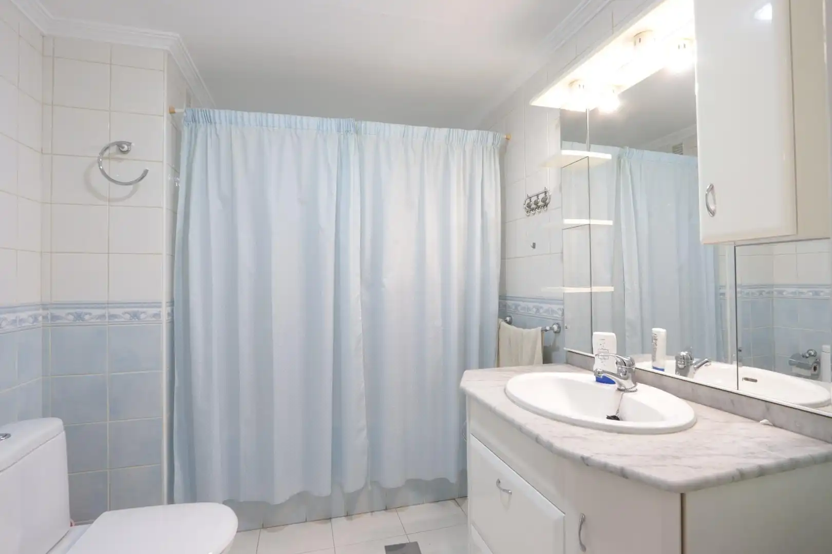 Badezimmer von Wohnung zum Verkauf in Cartagena mit Klimaanlage, Heizung und Terrasse