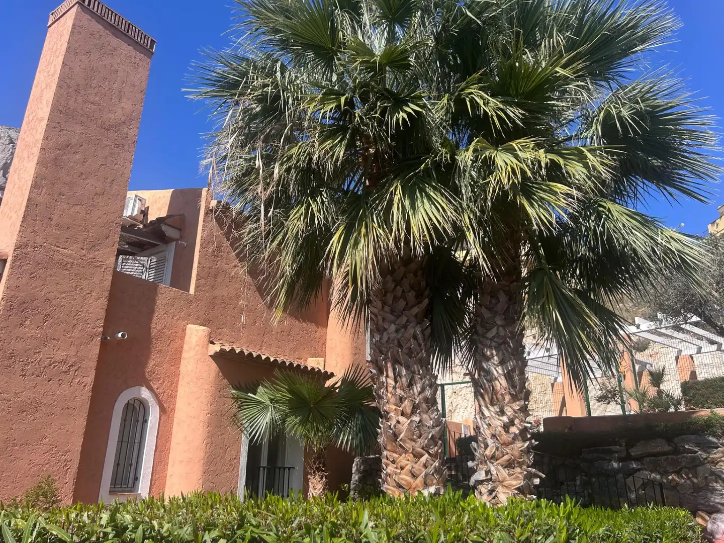 Außenansicht von Einfamilien-Reihenhaus zum Verkauf in Altea mit Klimaanlage, Heizung und Privatgarten