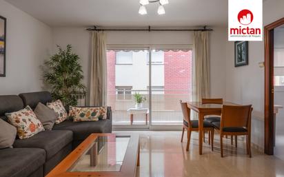 Living room of Single-family semi-detached for sale in Sant Joan Despí  with Heating, Terrace and Balcony