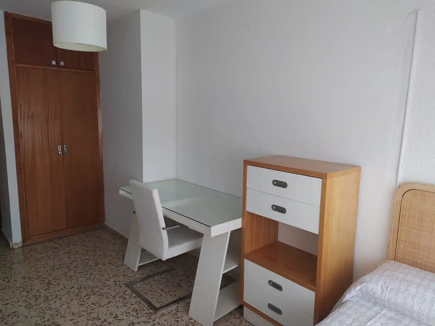 Bedroom of Flat for rent in Granada  with Heating, Furnished and Washing machine