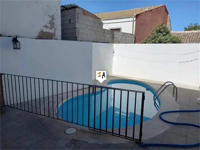 Piscina de Casa adosada en venta en Priego de Córdoba con Aire acondicionado, Terraza y Piscina