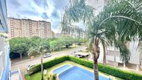 Vista exterior de Apartament en venda en Gandia amb Jardí privat i Terrassa