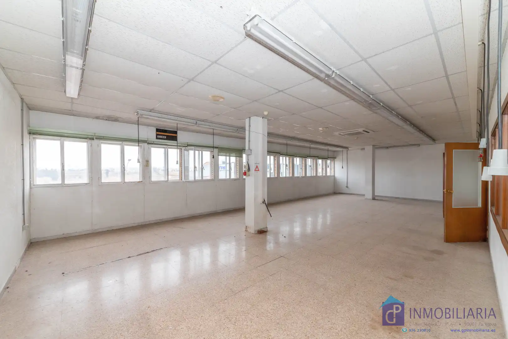 Nave industrial en venta en Zaragoza