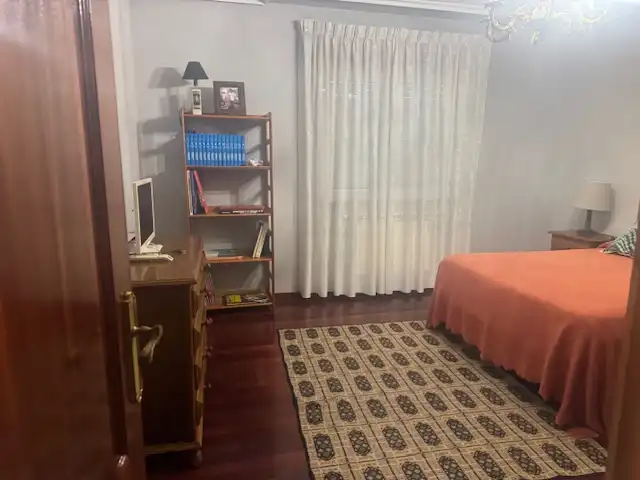 Dormitori de Casa o xalet en venda en Castropol amb Calefacció, Jardí privat i Parquet