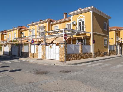 Exterior view of House or chalet for sale in Alhendín  with Air Conditioner, Private garden and Parquet flooring