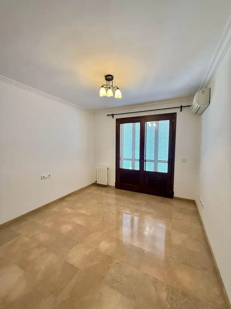 Menjador de Casa o xalet de lloguer en  Palma de Mallorca amb Aire condicionat, Terrassa i Balcó