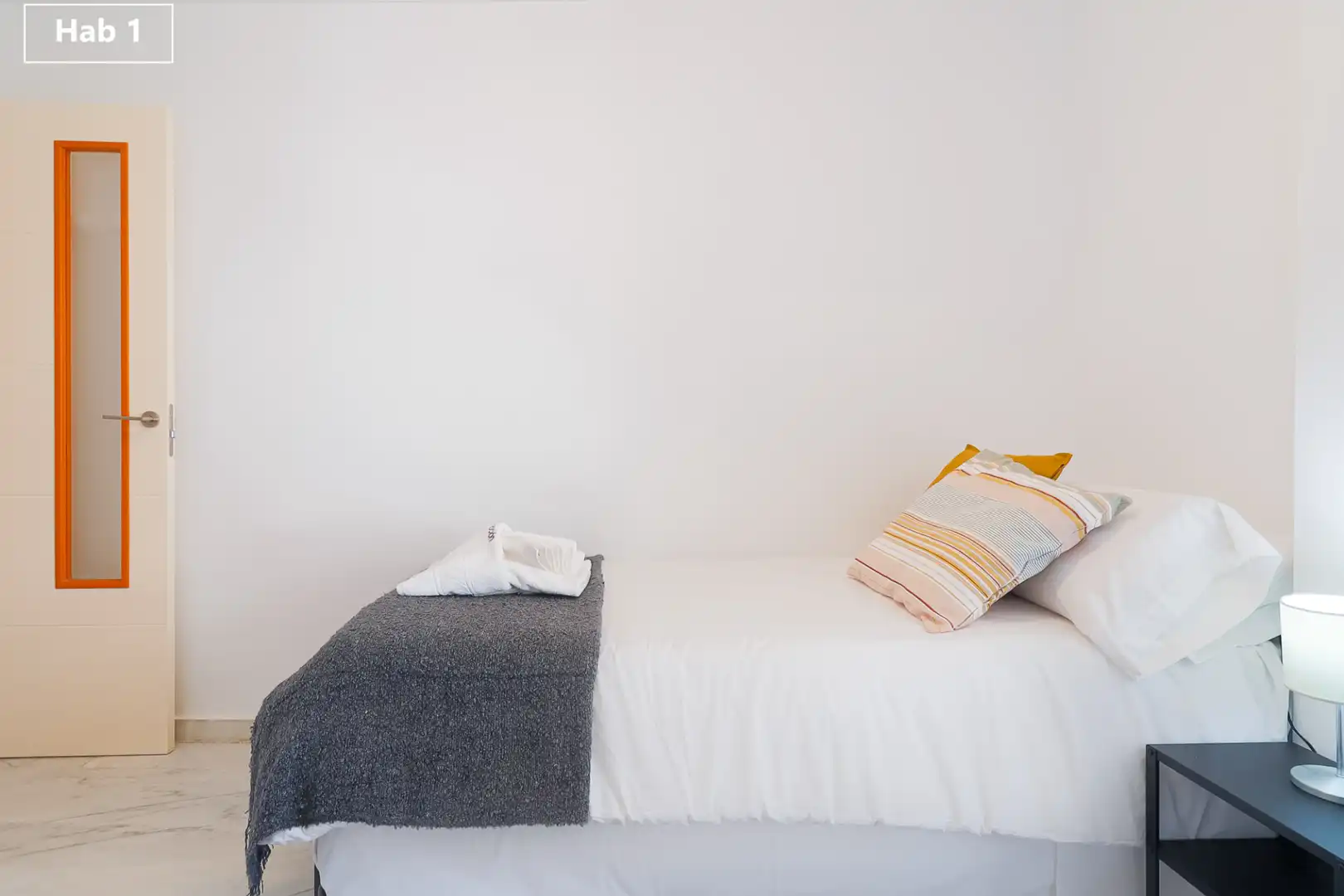 Habitación de Piso de alquiler en Málaga con Aire acondicionado, Amueblado y Internet