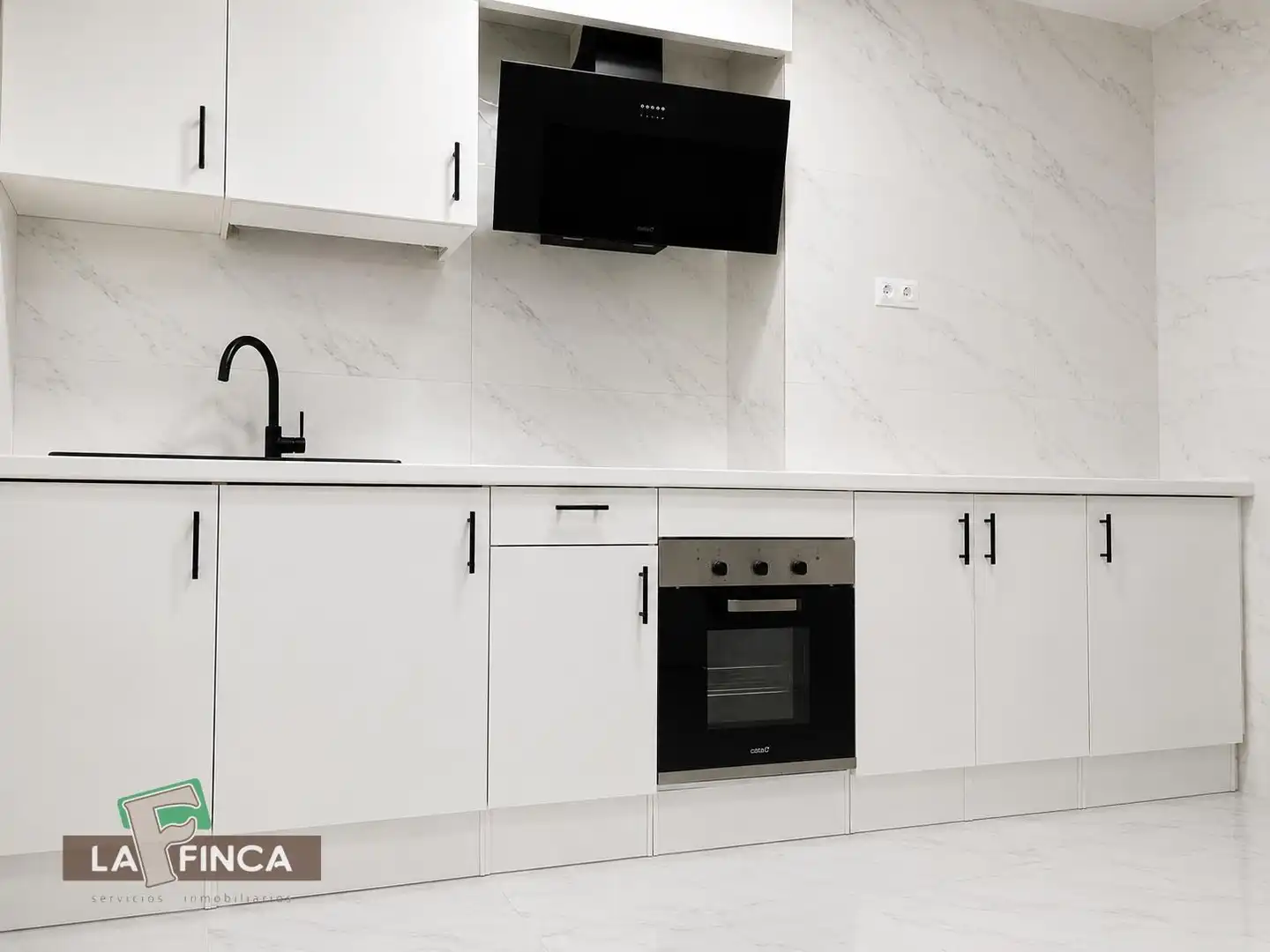 Kitchen of Flat for sale in Oviedo   with Heating and Furnished