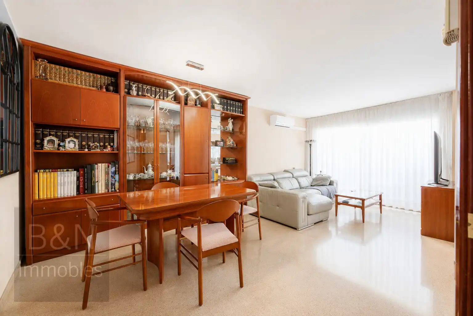 Sala de estar de Piso en venta en Terrassa con Aire acondicionado, Calefacción y Balcón
