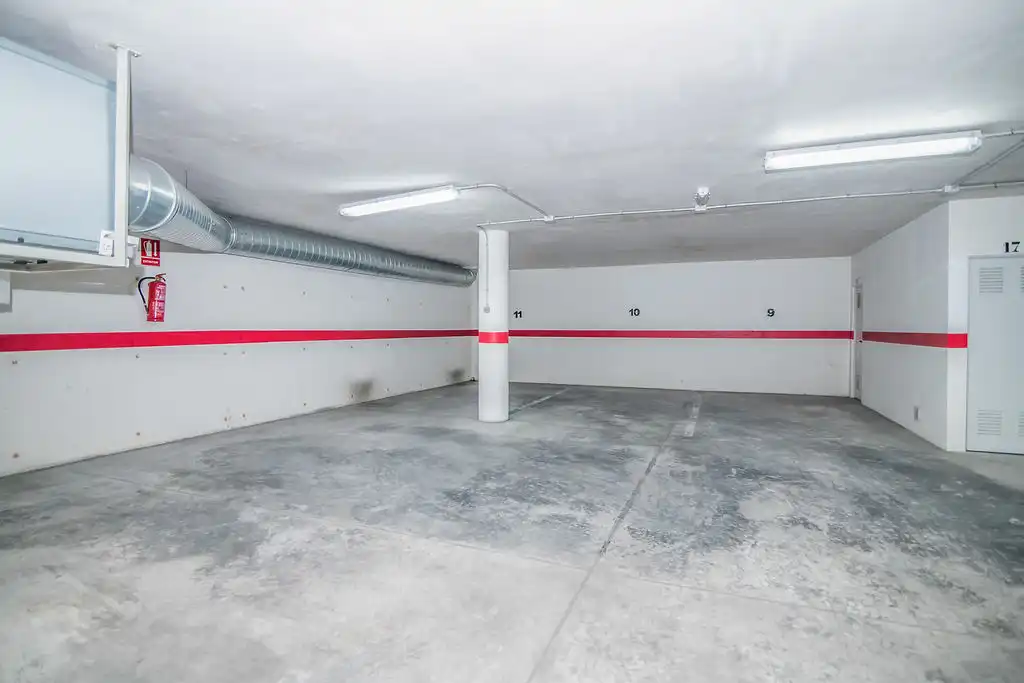 Parkplatz von Garage zum Verkauf in Murcia