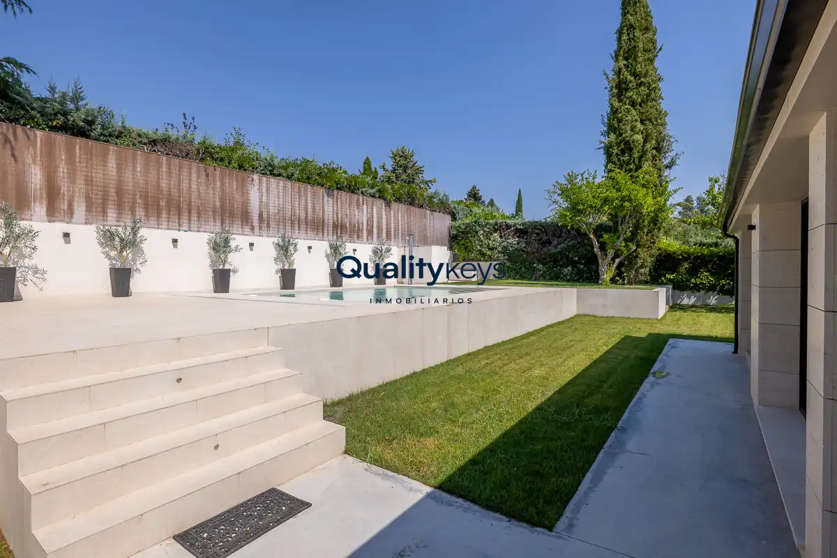 Terrassa de Casa o xalet en venda en Pozuelo de Alarcón amb Aire condicionat, Calefacció i Jardí privat