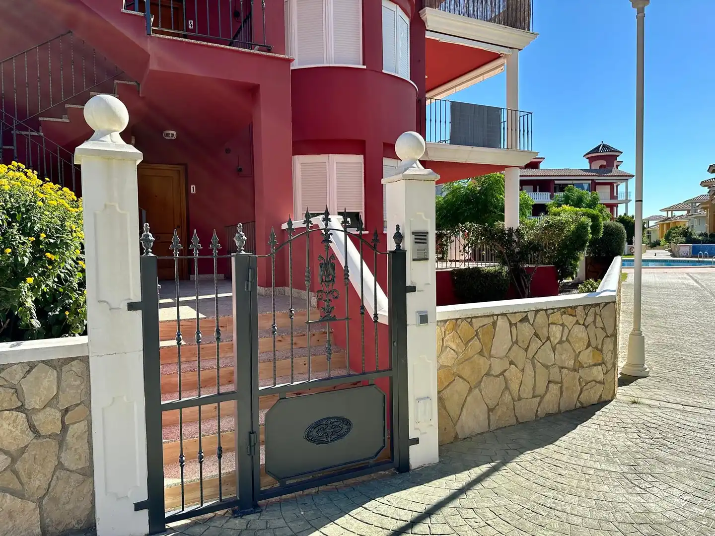 Apartamento con piscina en venta en Avenida Ermita San Antonio 20, imagen 2
