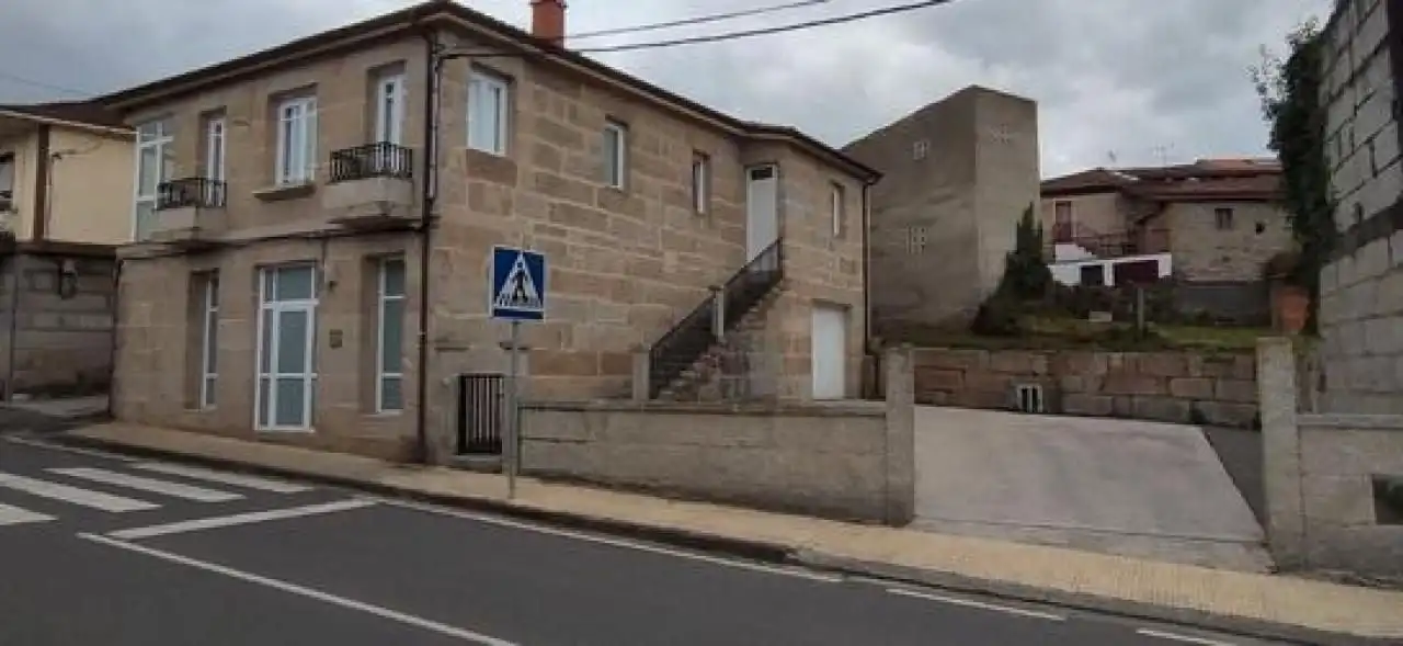 Maison avec terrasse à vendre à Toén