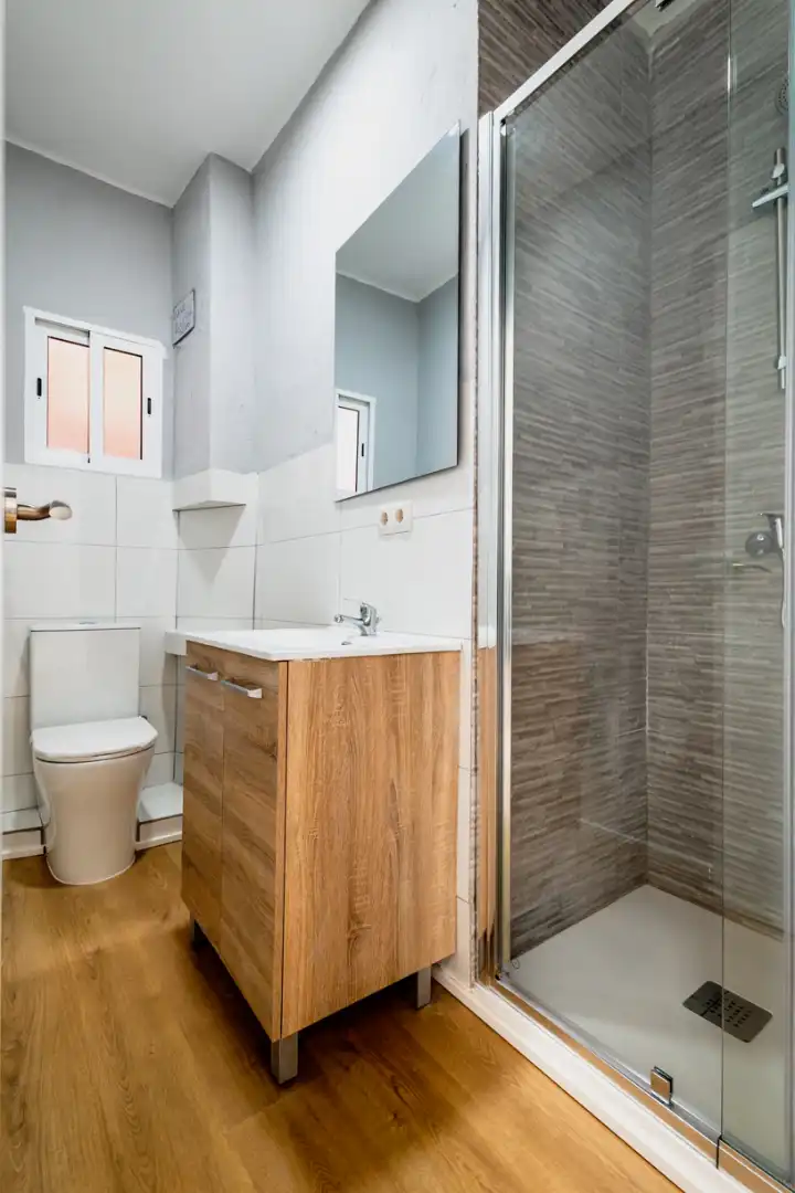 Baño de Piso en venta en Manresa con Horno y Balcón