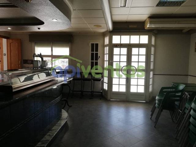 Local comercial en Alquiler en Purias