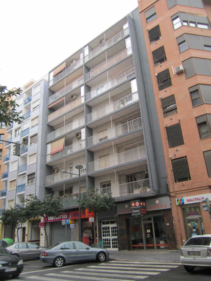 Exterior view of Flat for sale in  Valencia Capital  with Air Conditioner, Heating and Terrace