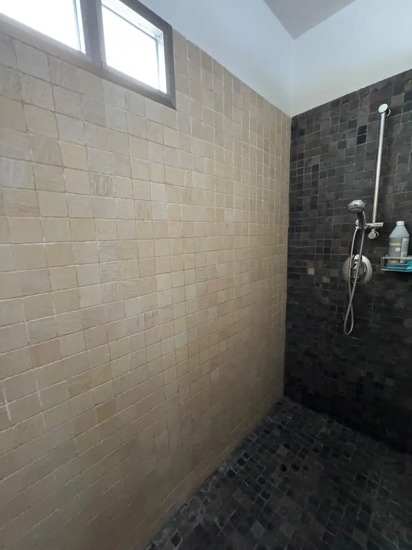 Bany de Casa o xalet en venda en Elche / Elx amb Aire condicionat, Calefacció i Jardí privat
