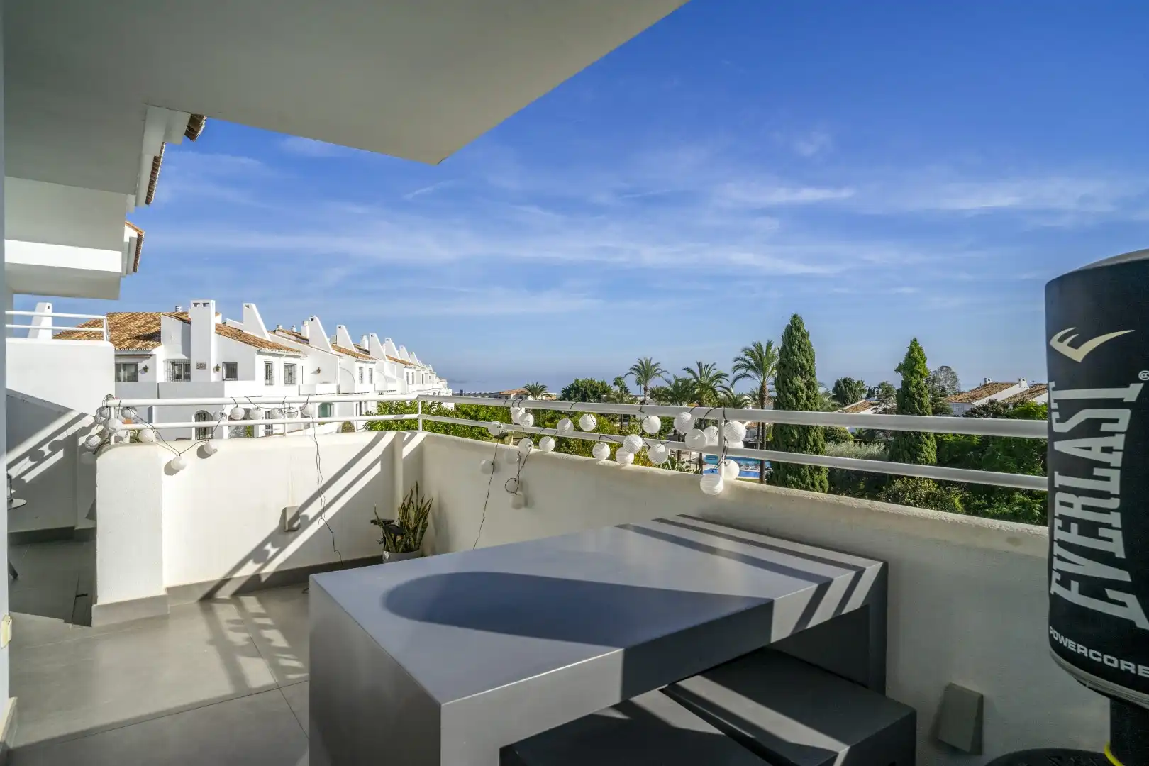 Mini appartamento con terrazza in vendita a Nueva Andalucía, imagen 3
