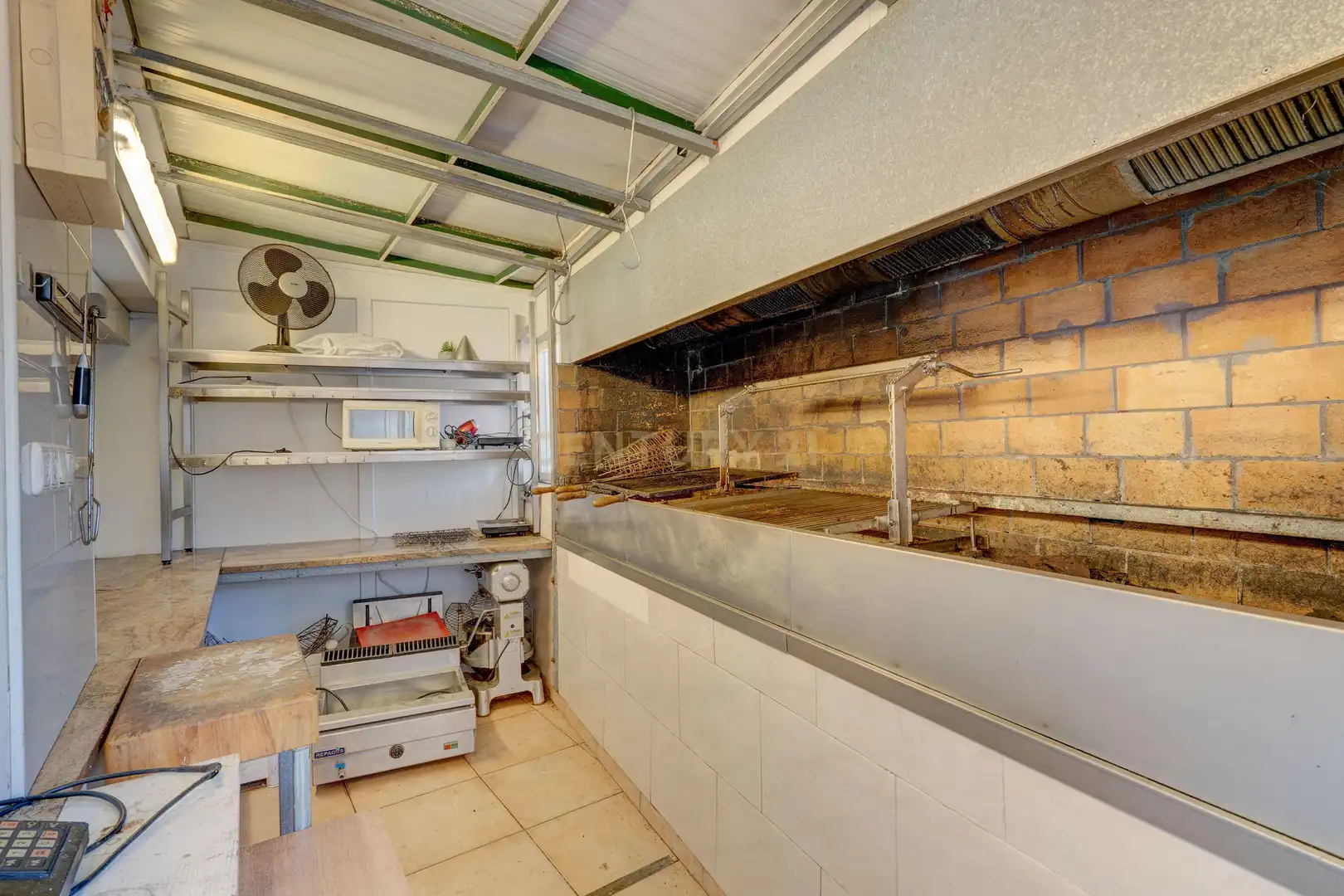 Kitchen of Commercial properties for sale in Deba  with Air Conditioner