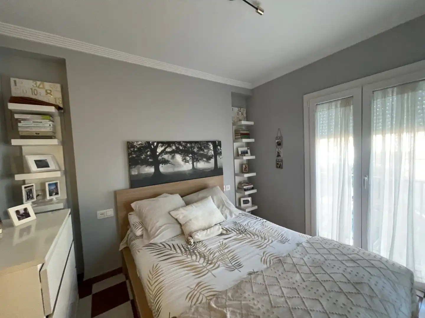 Schlafzimmer von Einfamilien-Reihenhaus zum Verkauf in Gines mit Klimaanlage, Heizung und Abstellraum