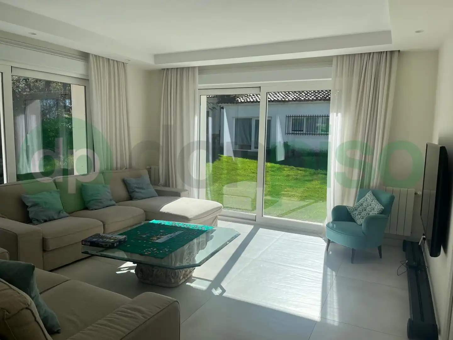 Sala d'estar de Casa o xalet en venda en Robledo de Chavela amb Calefacció, Jardí privat i Terrassa