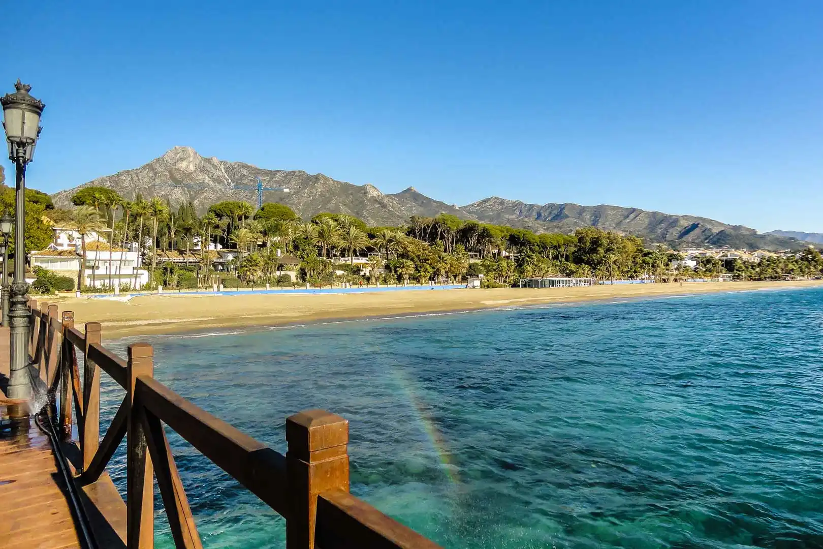 Vista exterior de Àtic en venda en Marbella amb Aire condicionat, Terrassa i Traster